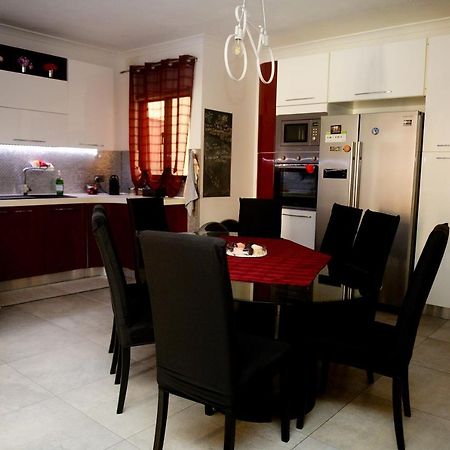 Modern And Homely Apartment In מרססקלה מראה חיצוני תמונה